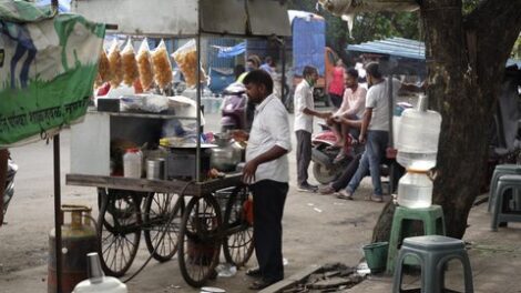 BMC to raid Mumbai street food stall